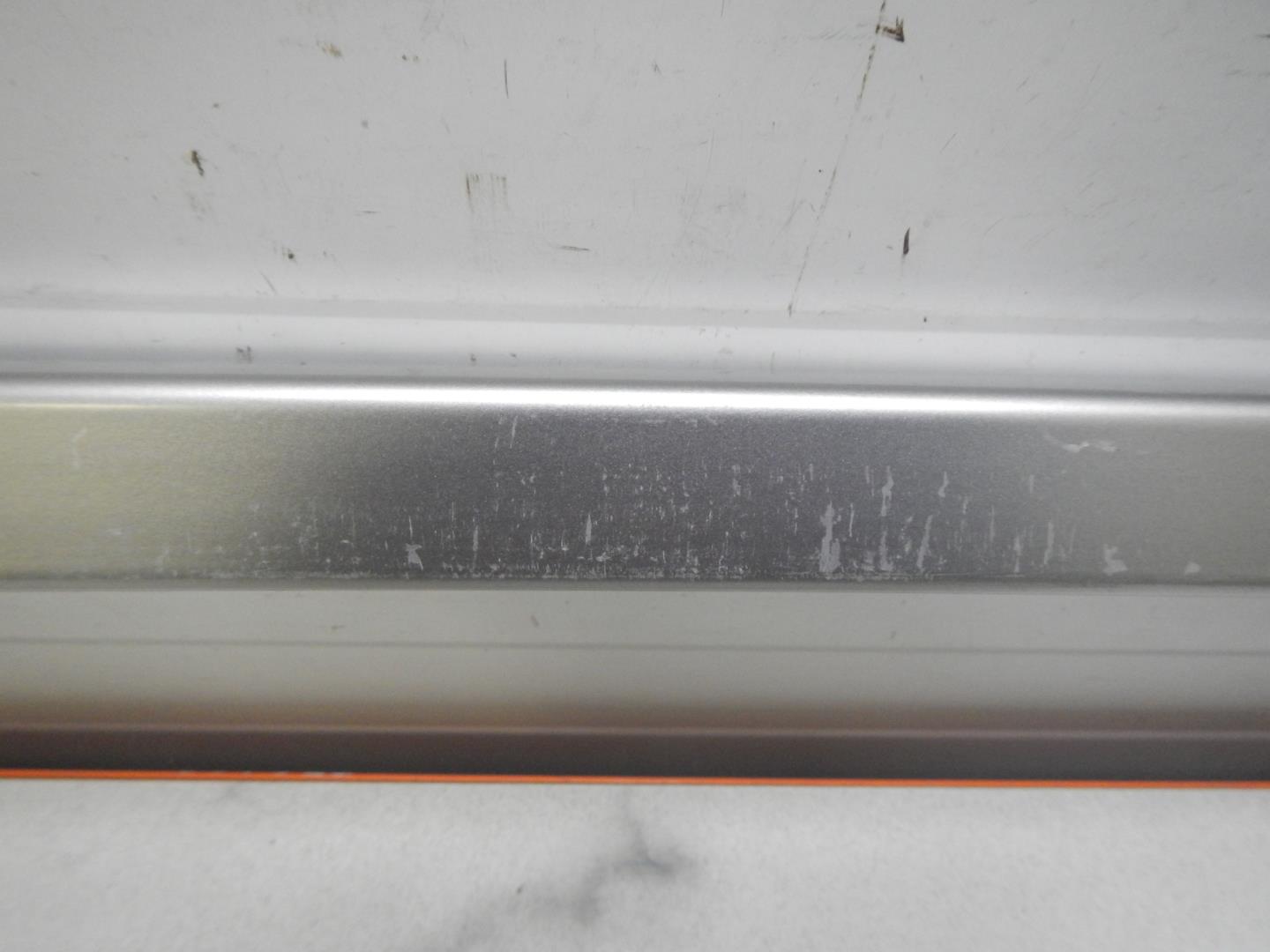 Рейлинг (релинг) правый (планка на крышу)