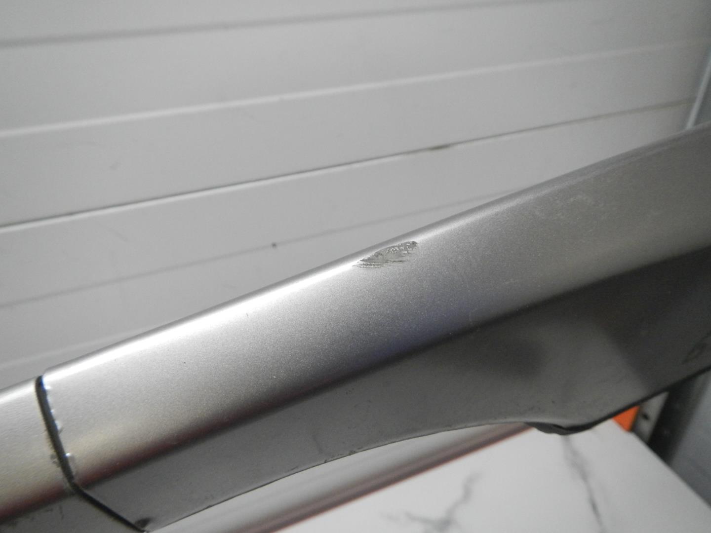 Рейлинг (релинг) левый (планка на крышу)