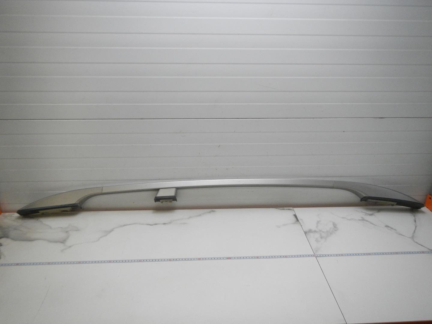 Рейлинг (релинг) левый (планка на крышу)