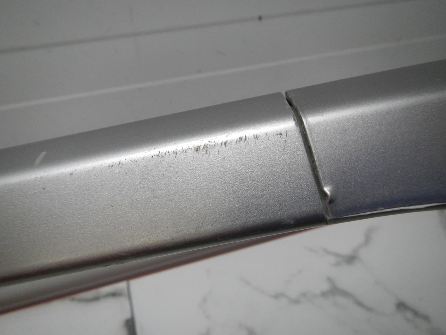 Рейлинг (релинг) левый (планка на крышу)