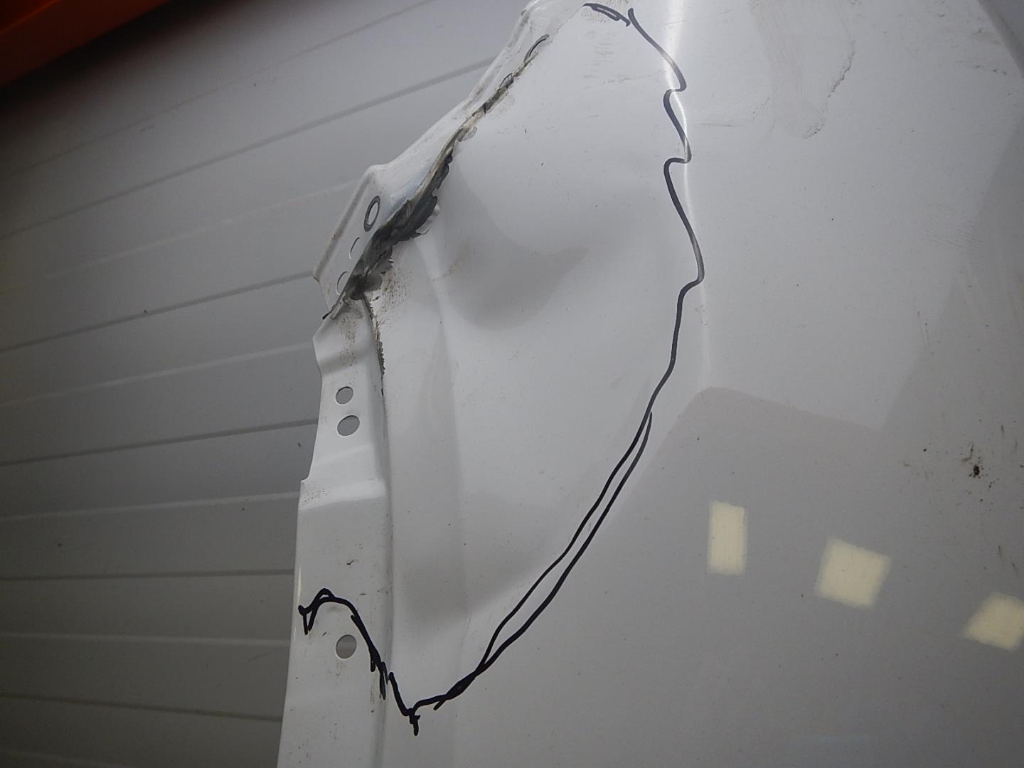 Крыло переднее левое