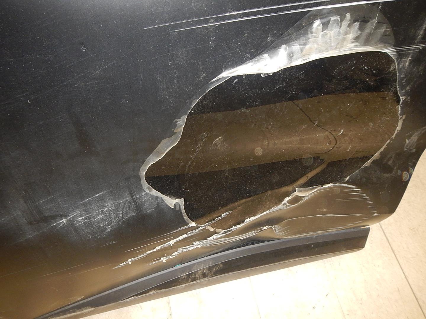 Дверь задняя правая