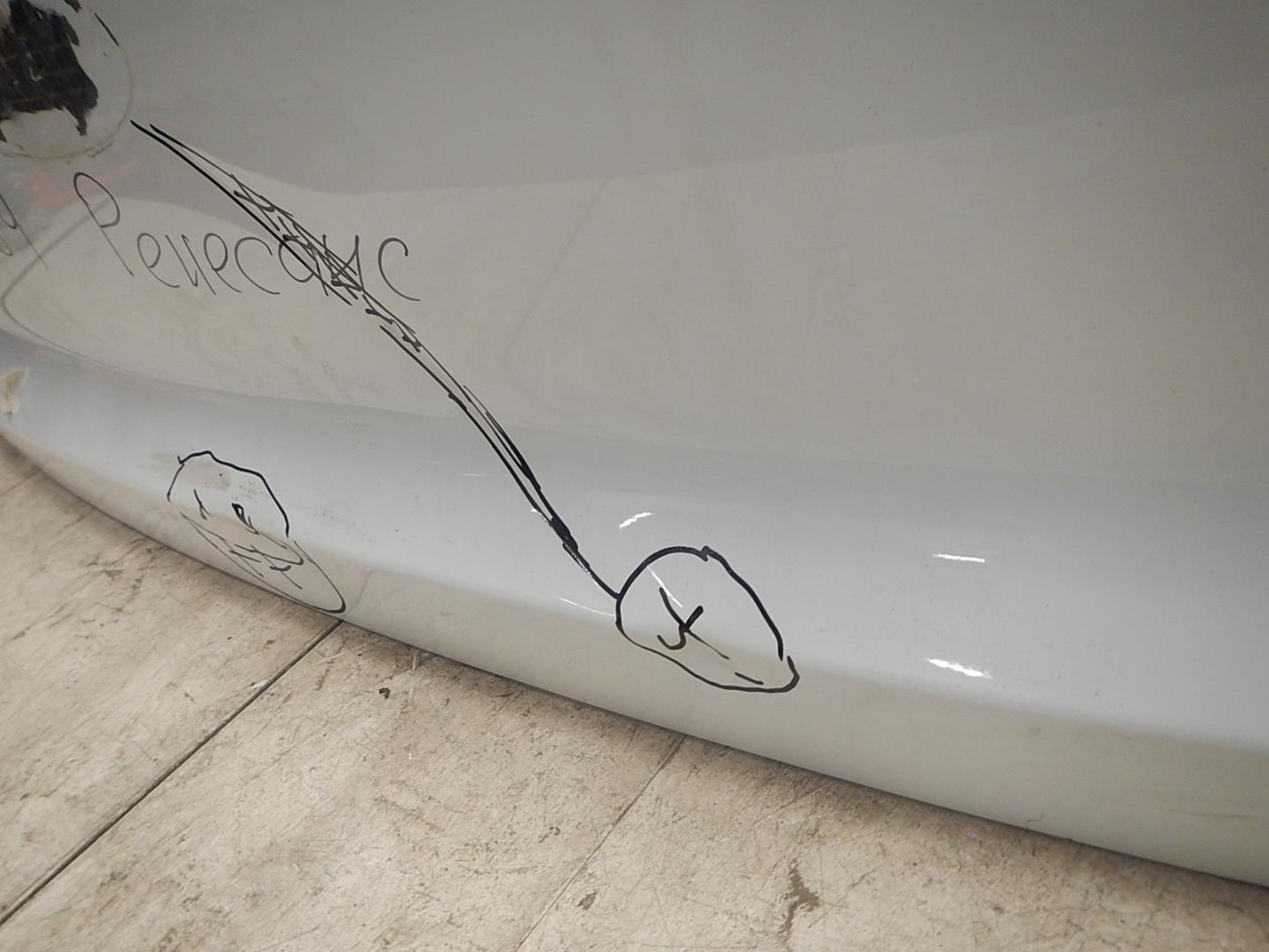 Дверь багажника