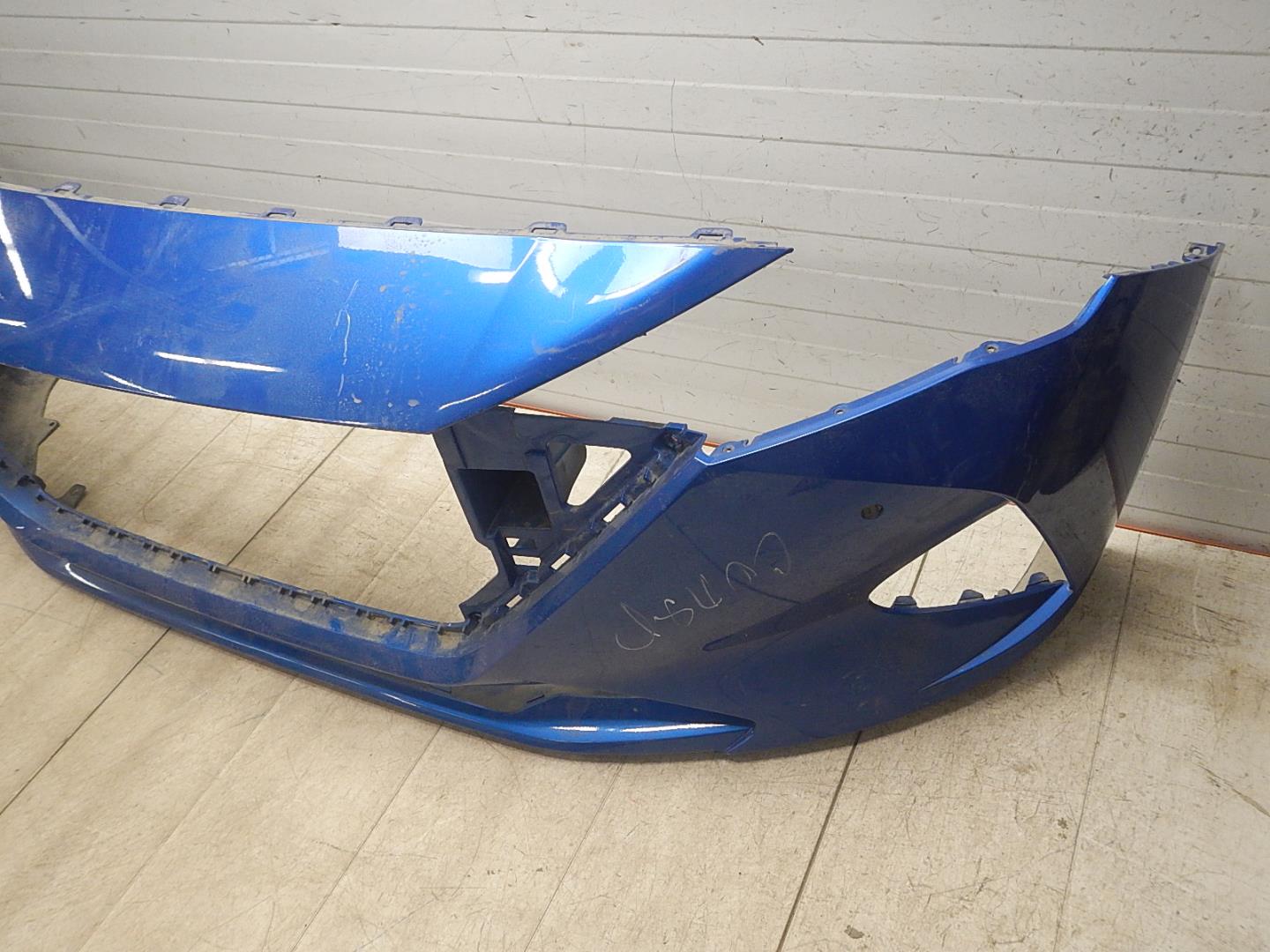 Бампер передний