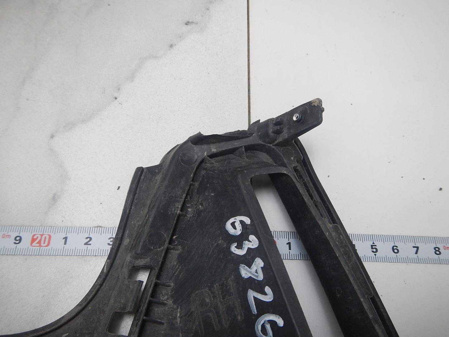 Решетка в бампер правая