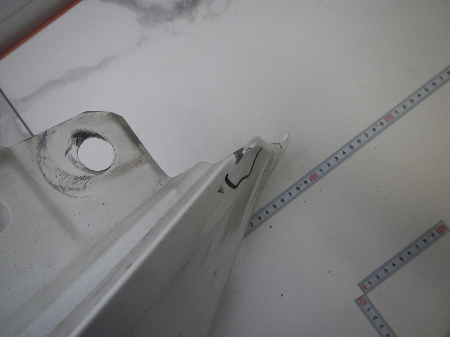 Крыло переднее правое