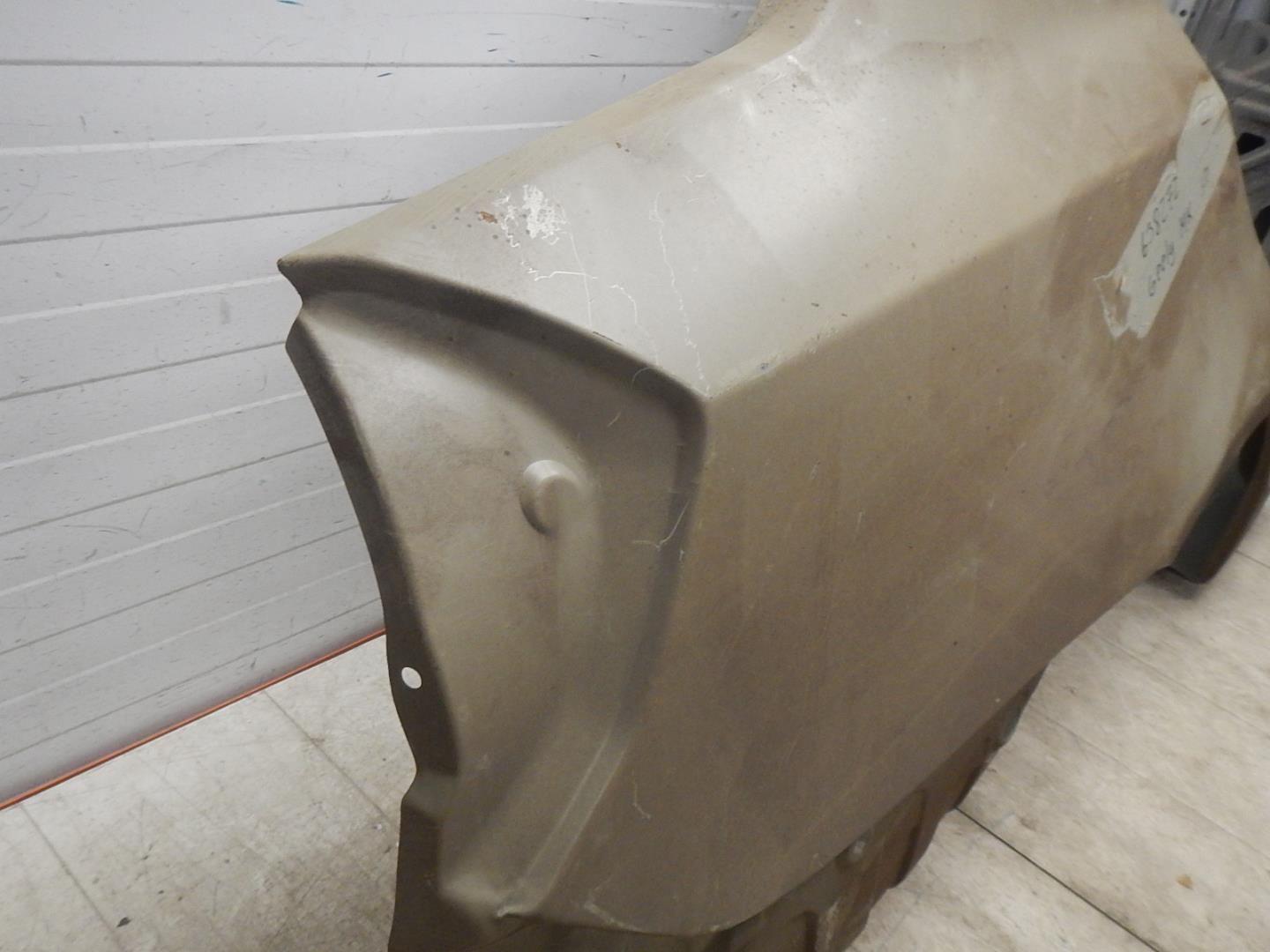 Крыло заднее правое