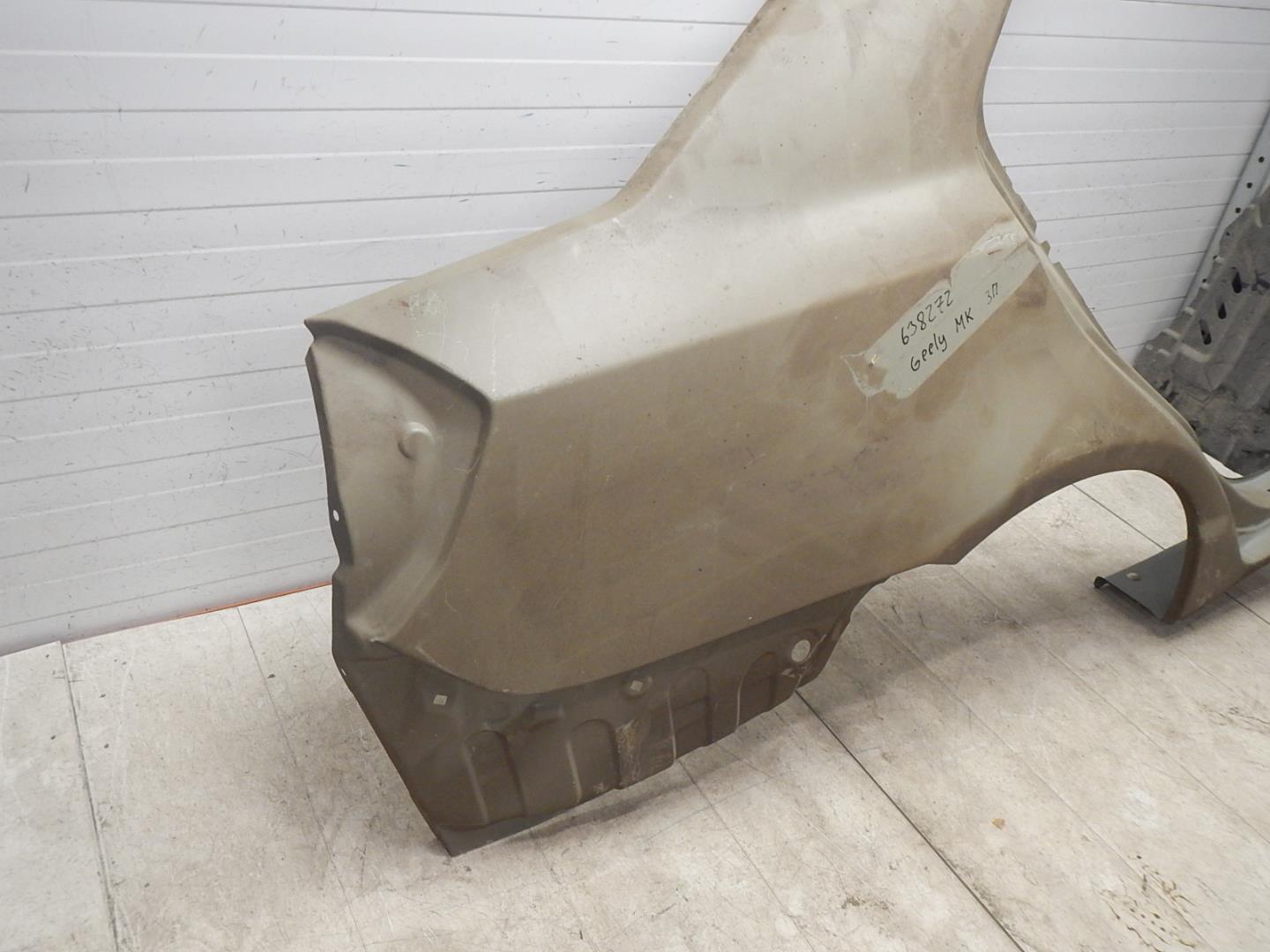 Крыло заднее правое