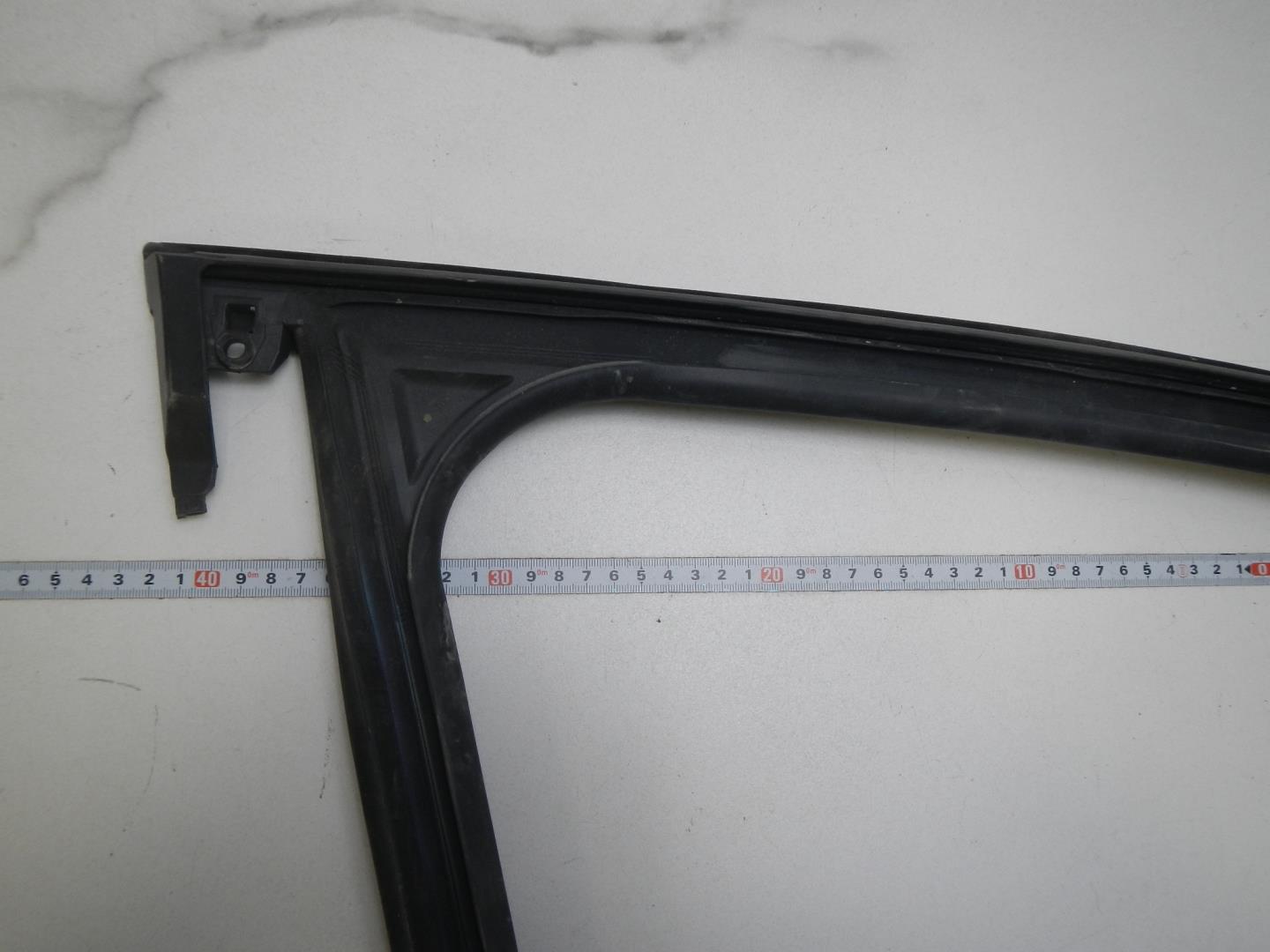 Уплотнитель стекла двери