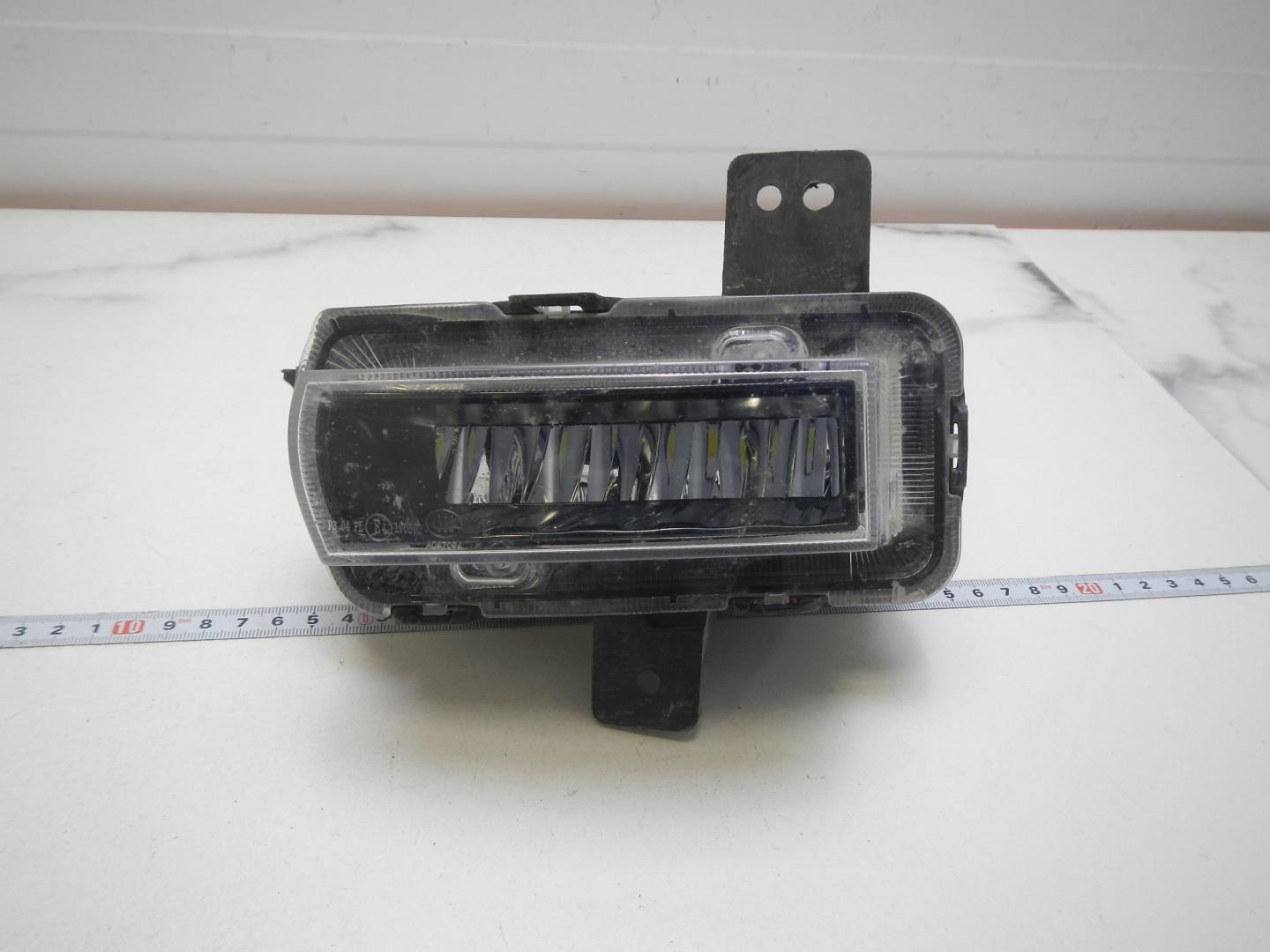 Фара противотуманная левая