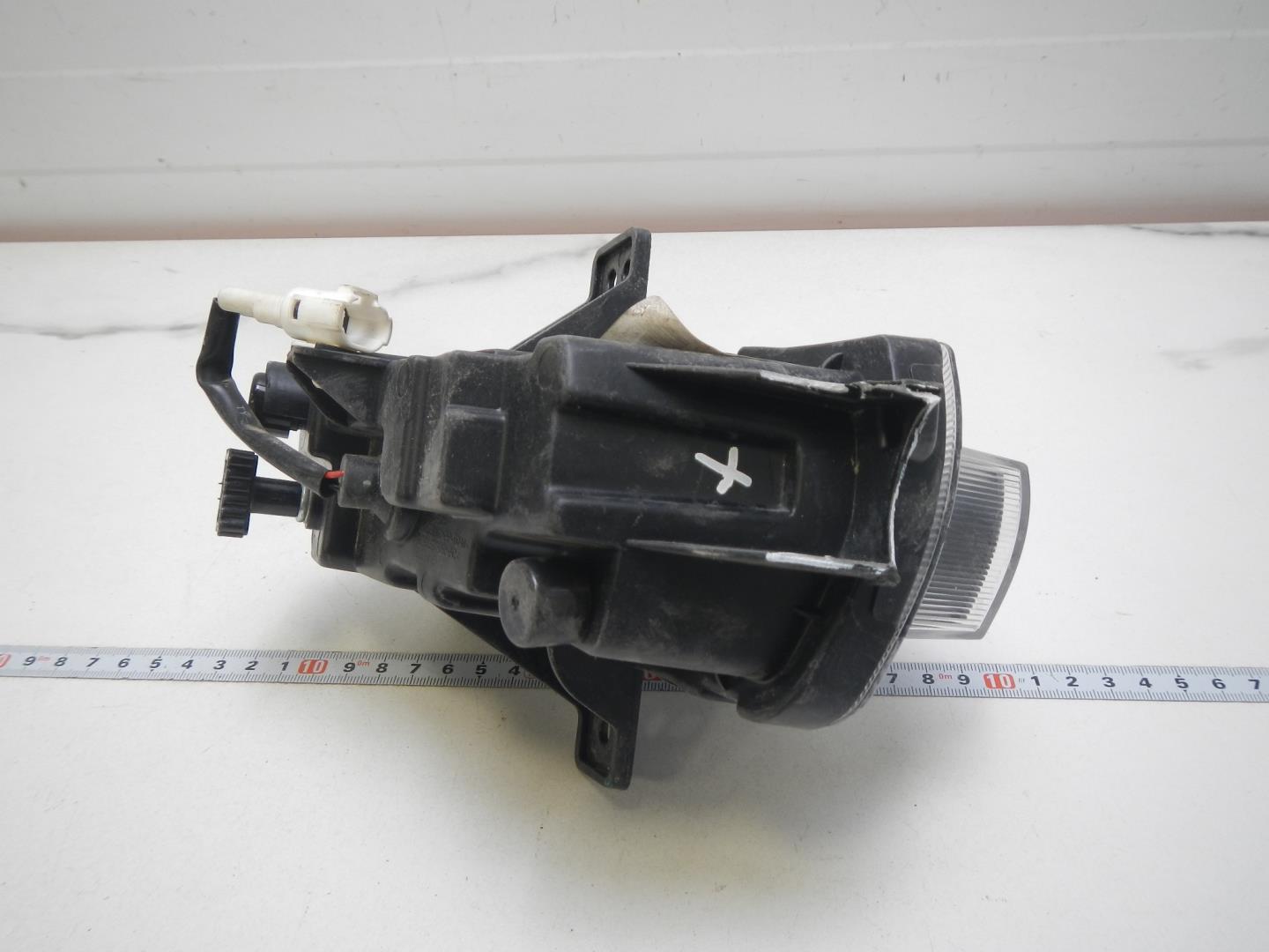 Фара противотуманная левая