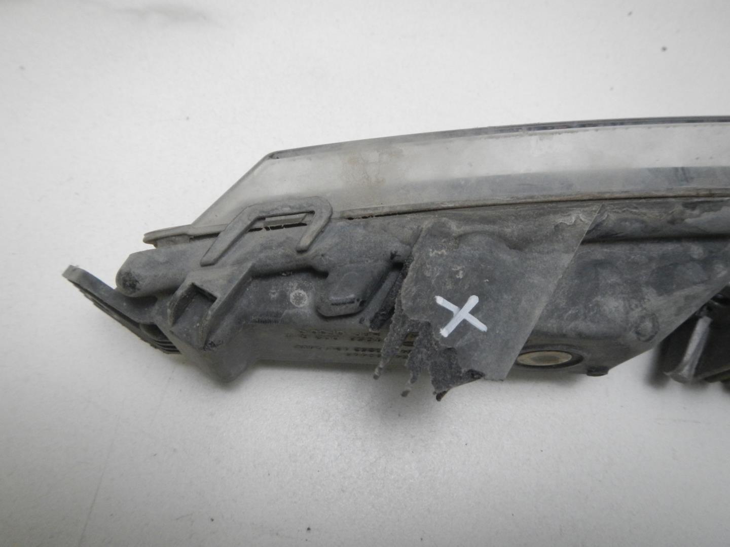 Фара противотуманная правая