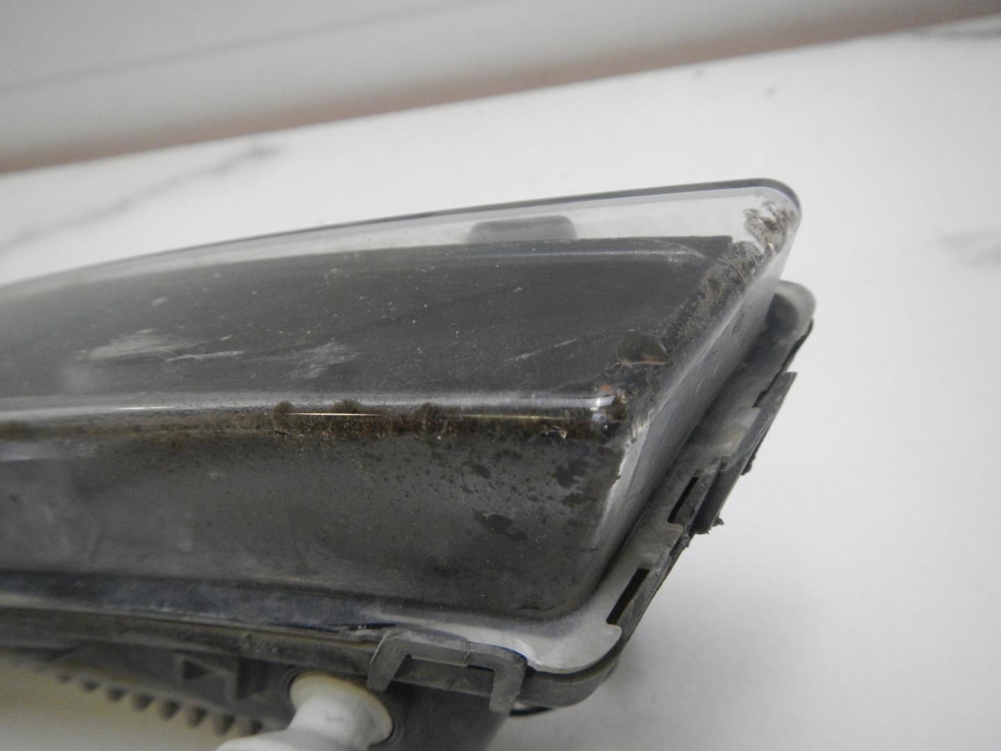 Фара противотуманная правая