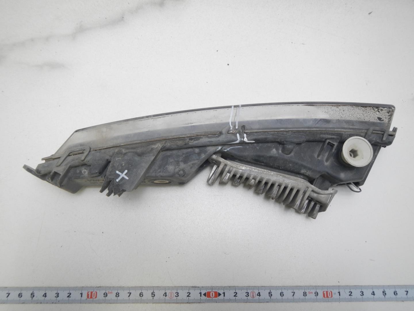 Фара противотуманная правая