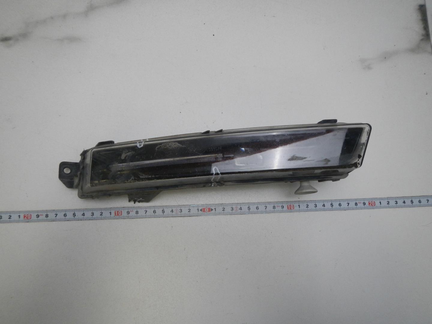 Фара противотуманная правая