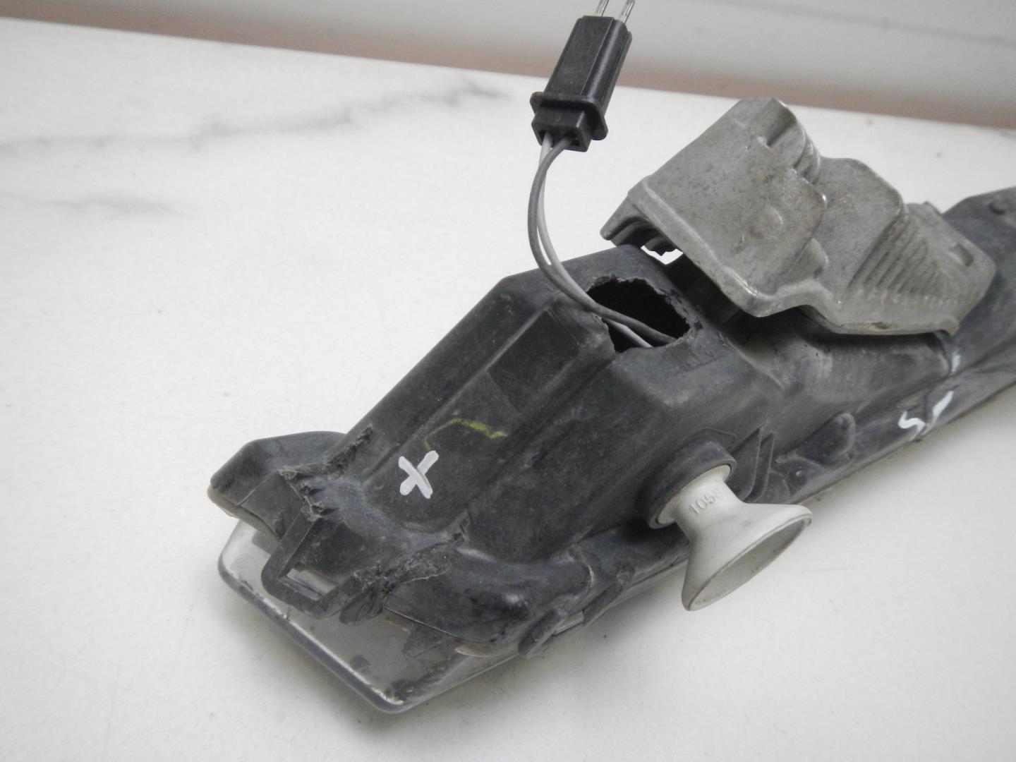 Фара противотуманная правая