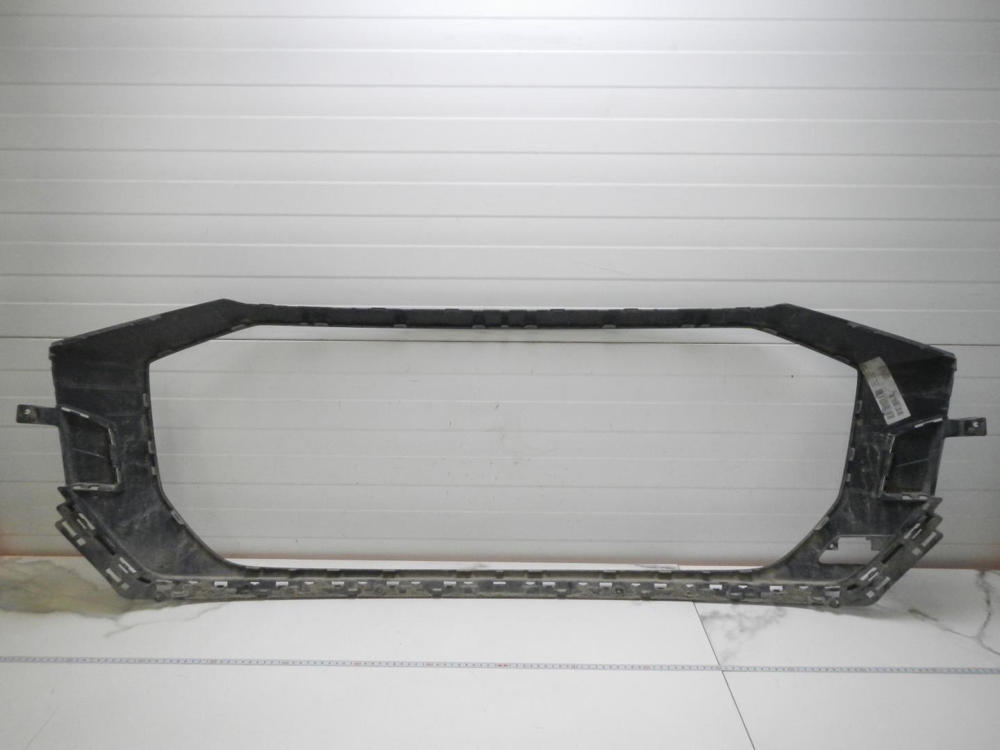 Накладка на решетку радиатора