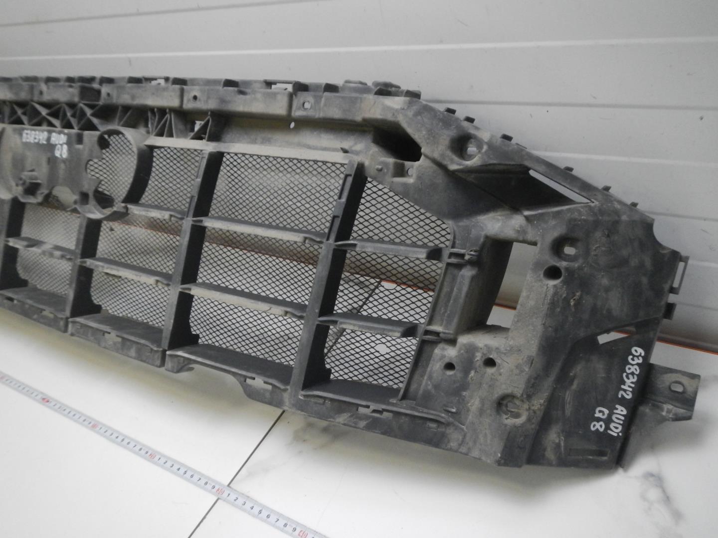 Кронштейн решетки радиатора