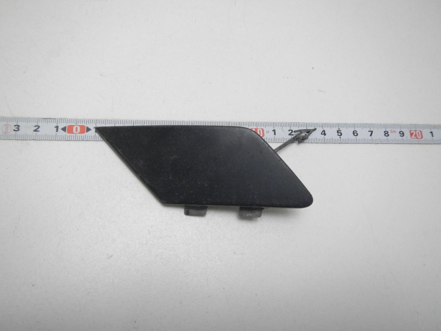 Заглушка буксировочного крюка