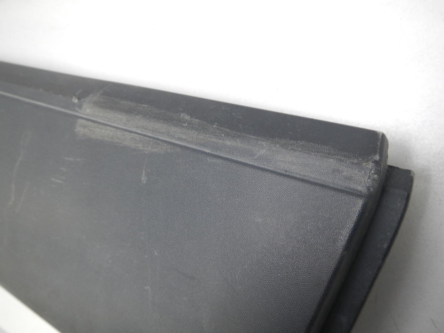 Молдинг задней правой двери