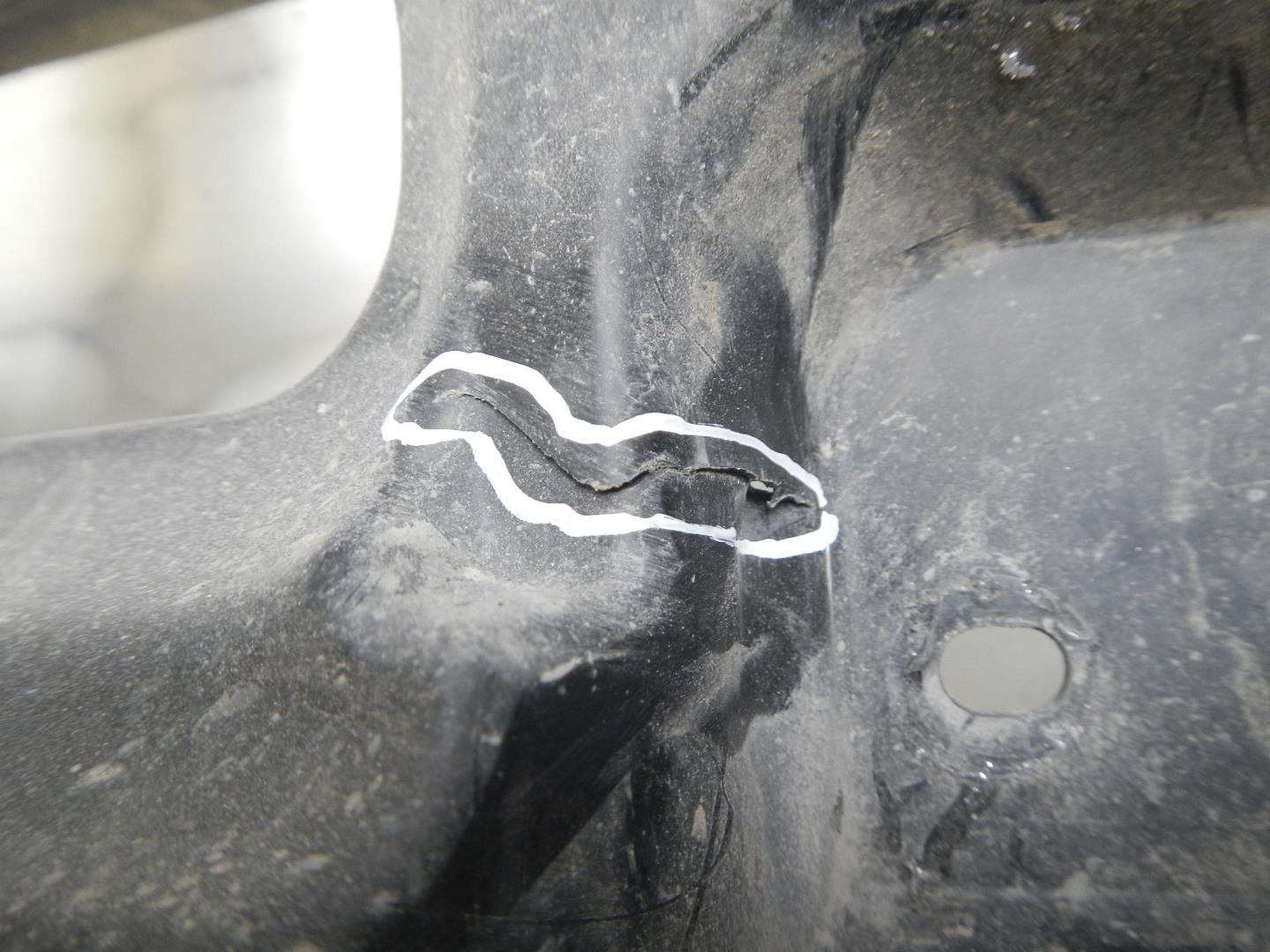 Усилитель заднего бампера