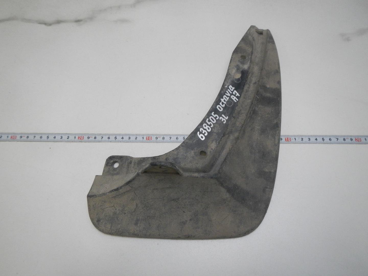 Брызговик задний левый