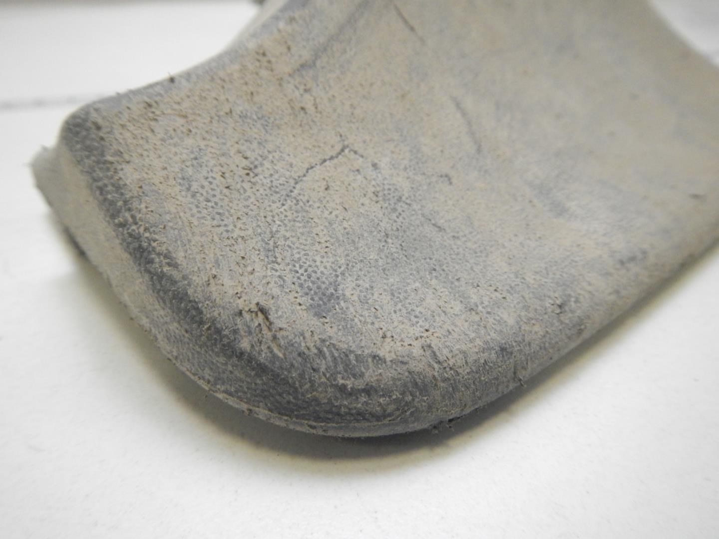 Брызговик задний левый