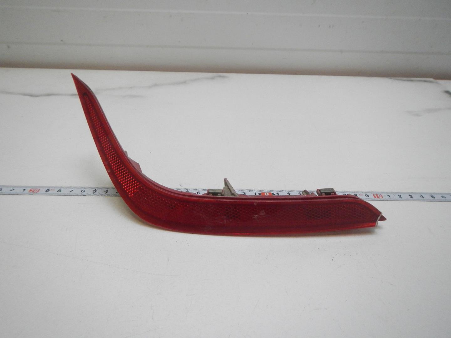 Отражатель в бампер задний правый