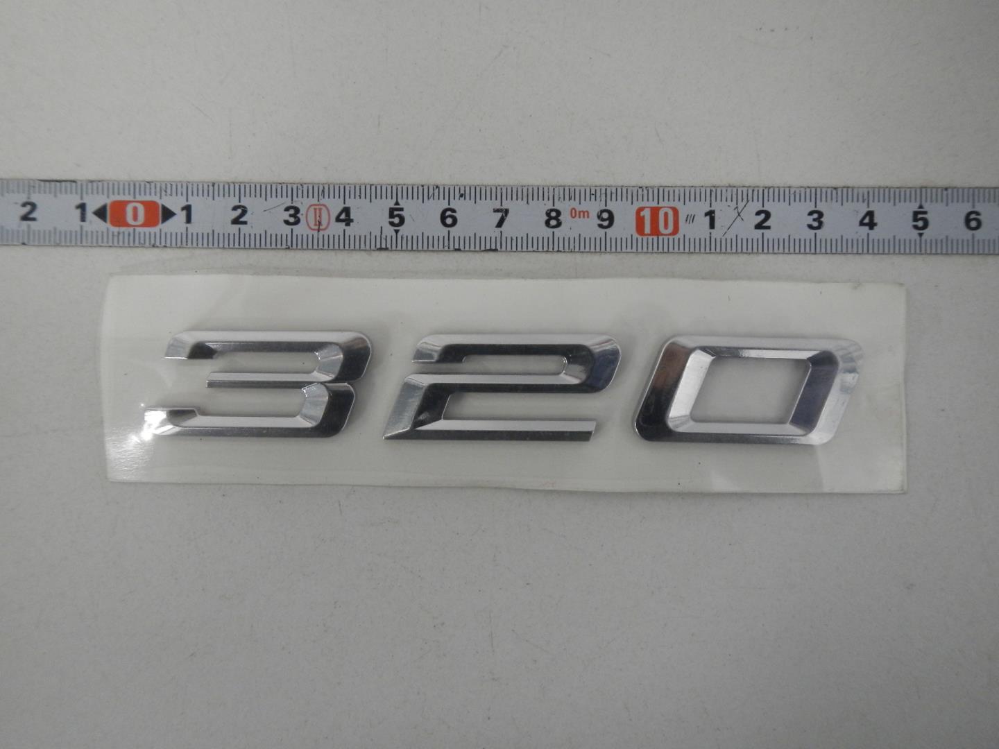 Эмблема на крышку багажника