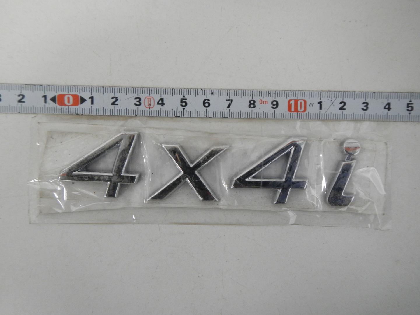 Эмблема на крышку багажника