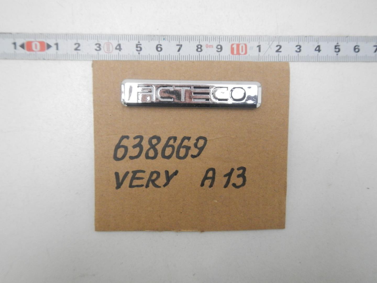 Эмблема на крышку багажника