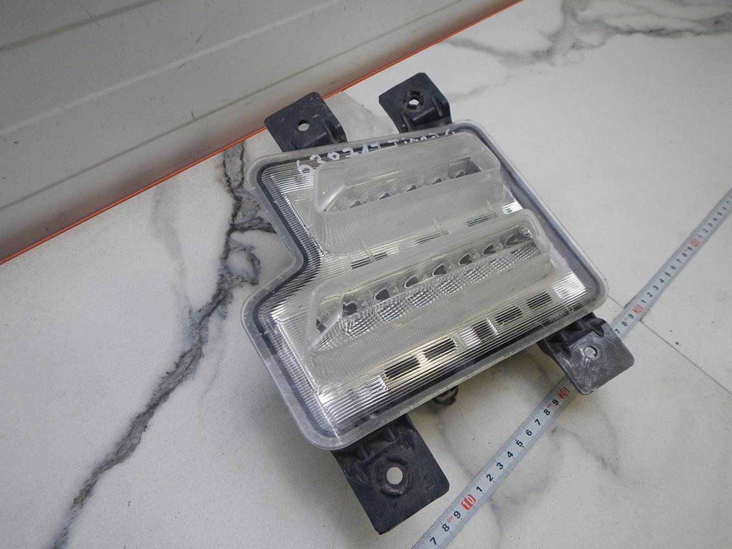 Фара противотуманная левая