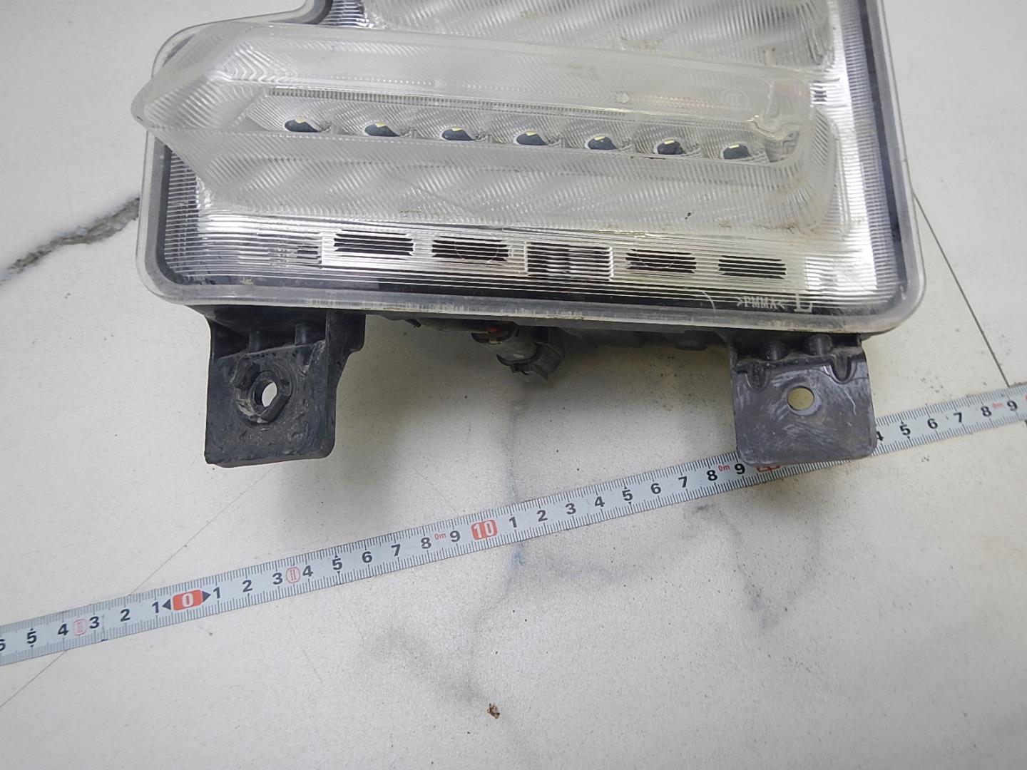 Фара противотуманная левая