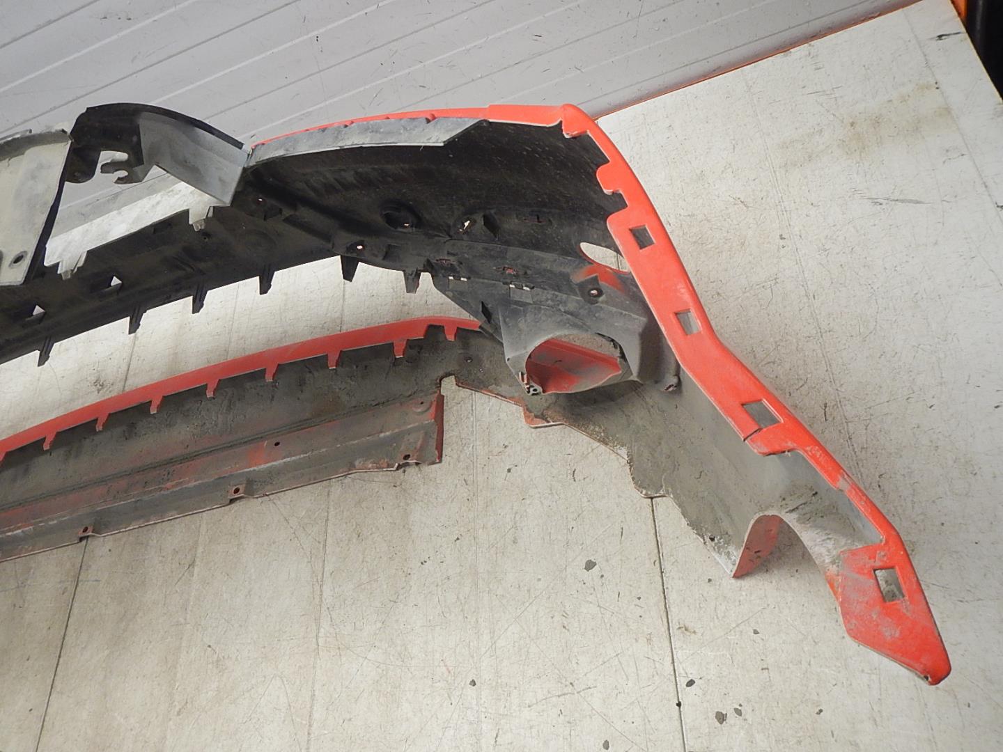 Бампер передний