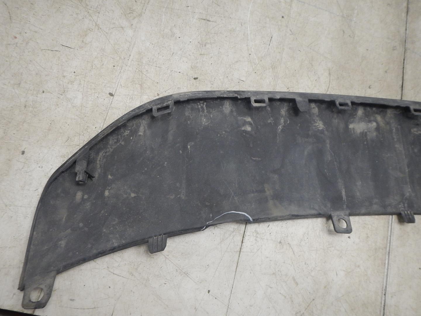 Накладка переднего бампера