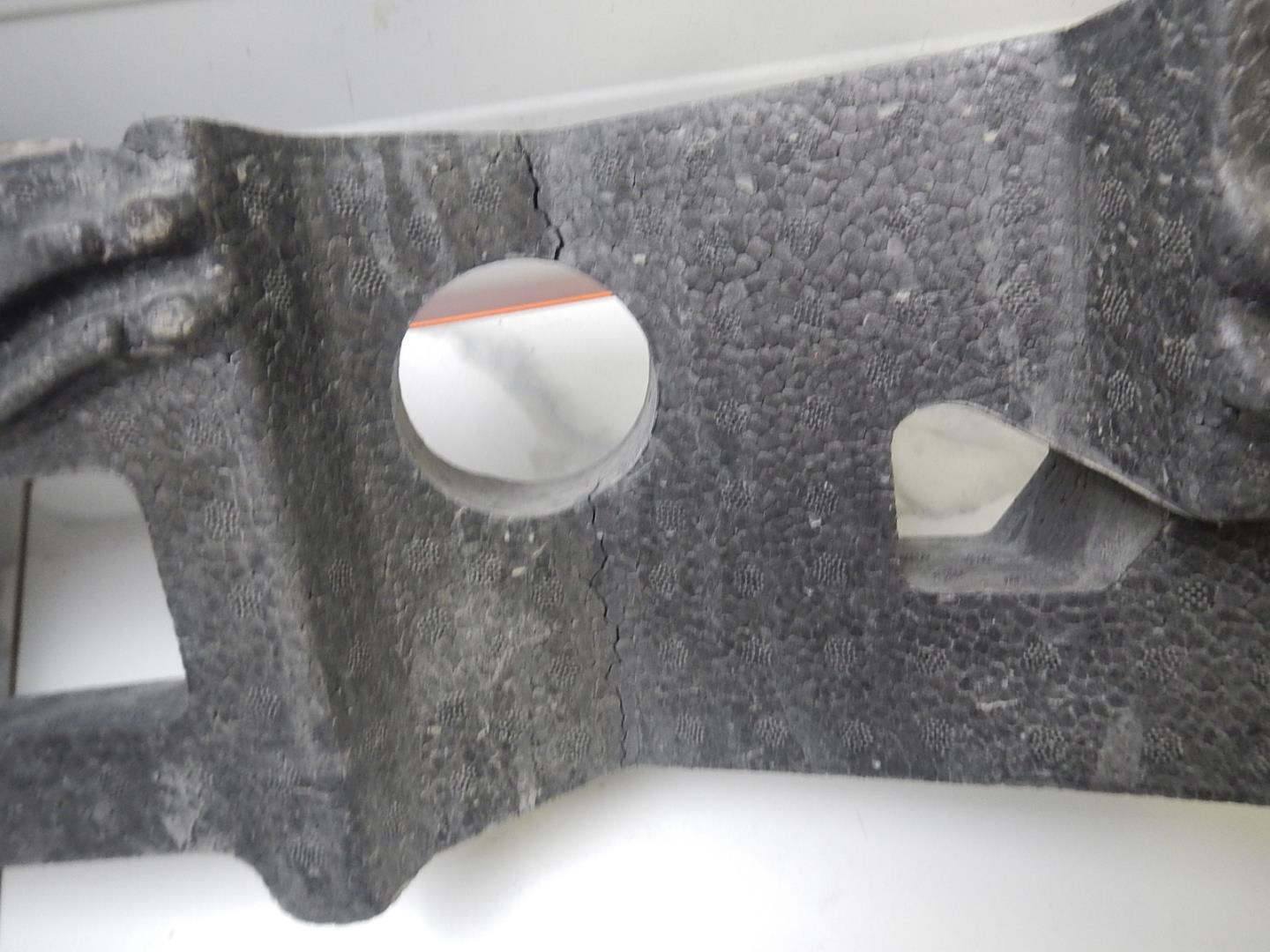 Наполнитель переднего бампера