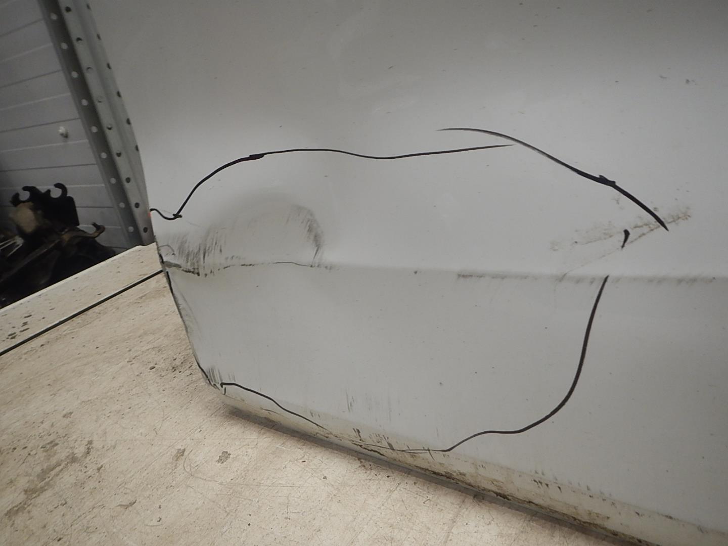 Дверь задняя левая