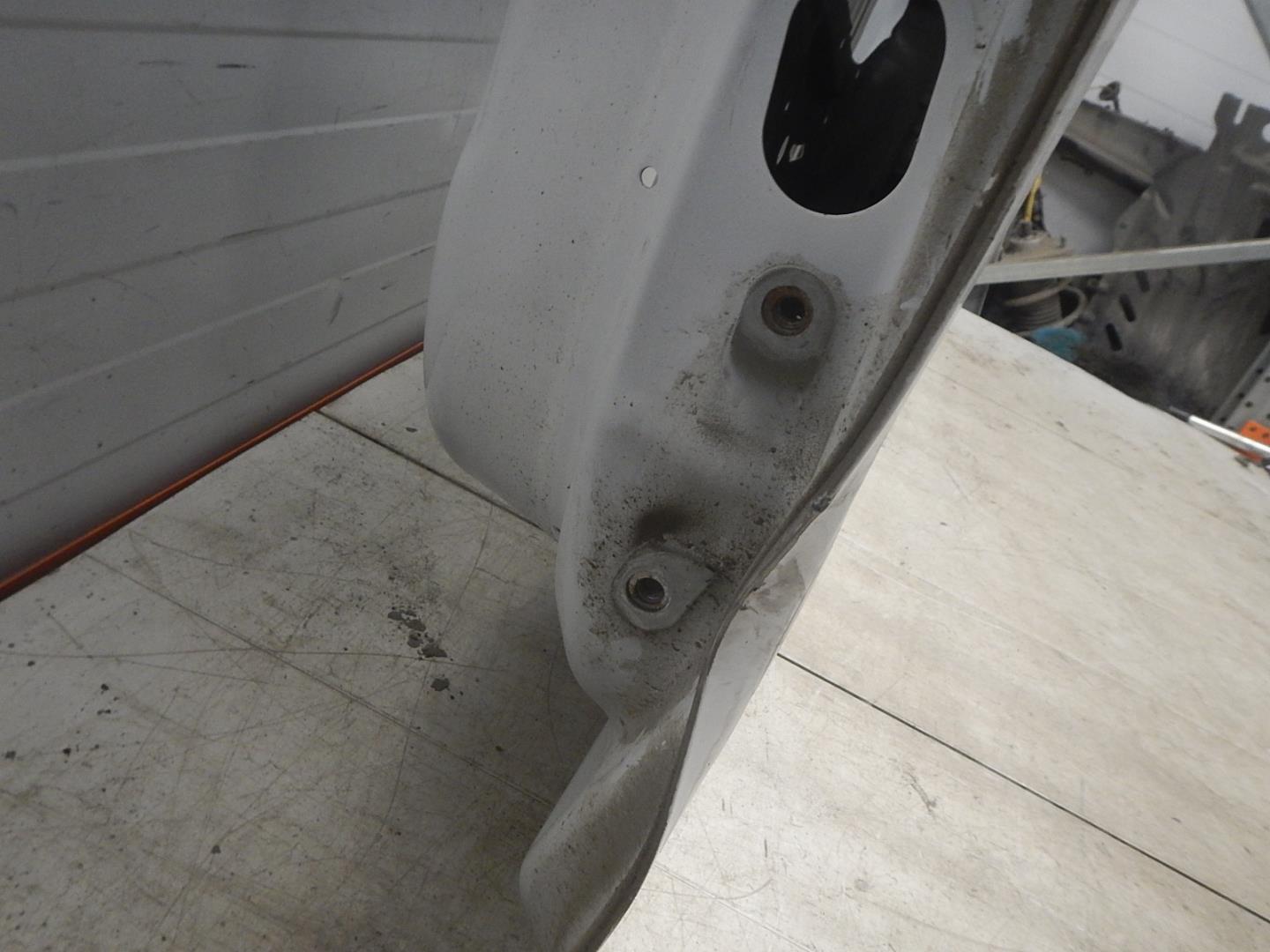 Дверь передняя левая