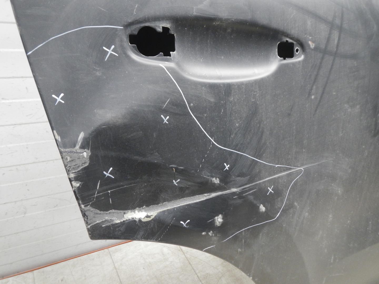 Дверь задняя правая