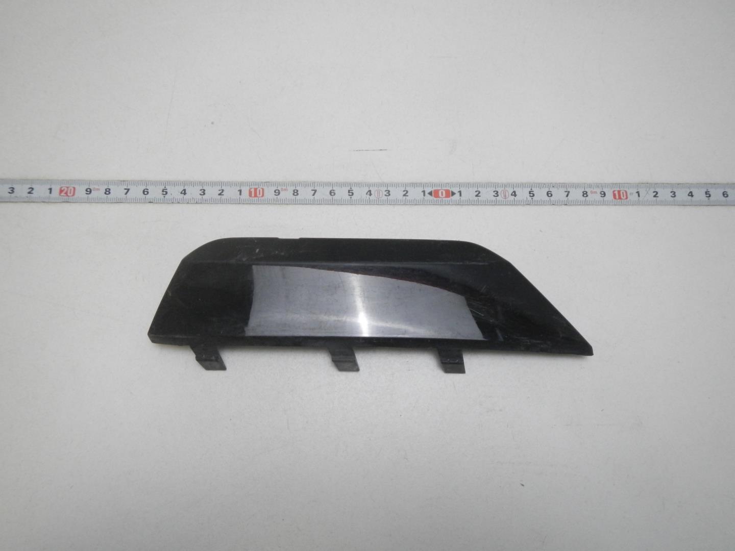 Заглушка буксировочного крюка