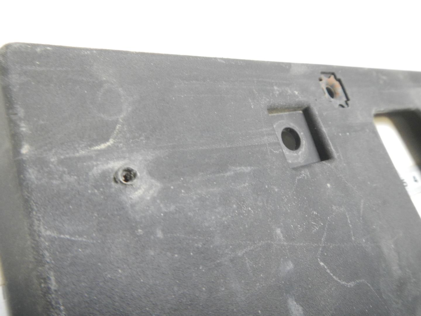 Накладка переднего бампера под номер