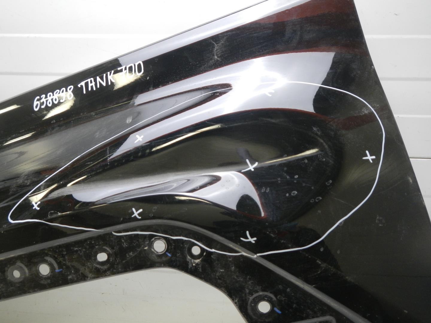 Крыло переднее левое