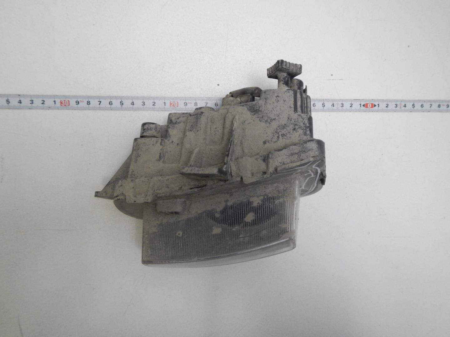 Фара противотуманная правая