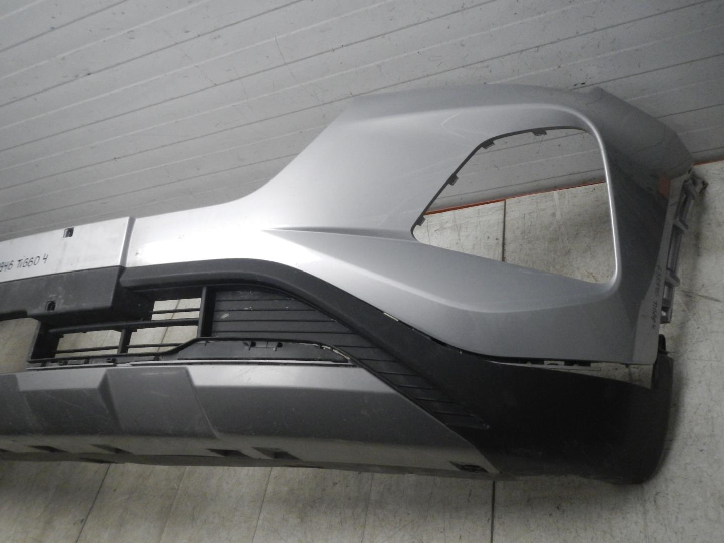 Бампер передний