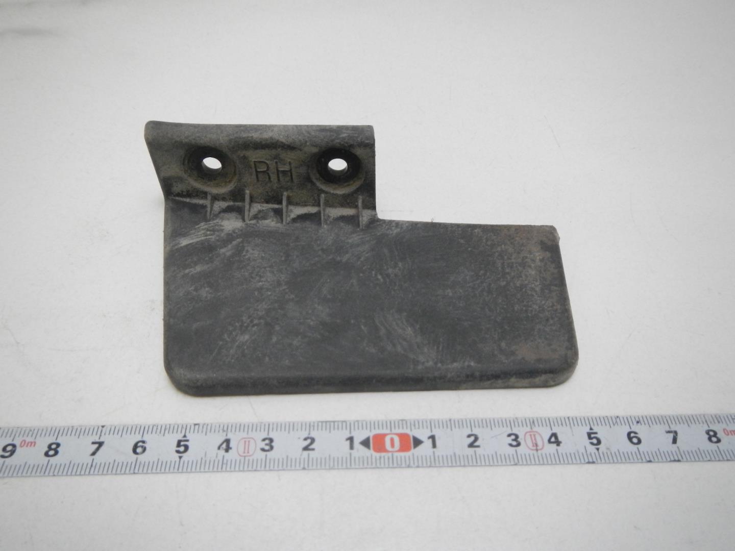 Брызговик задний правый