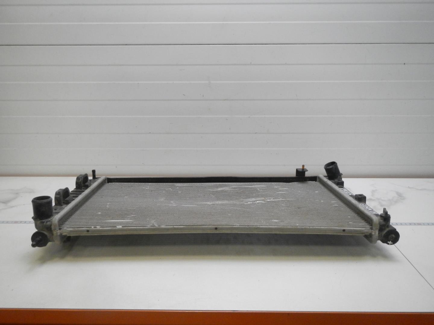 Радиатор охлаждения двигателя основной