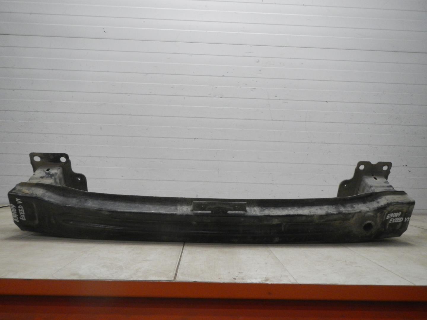 Усилитель переднего бампера