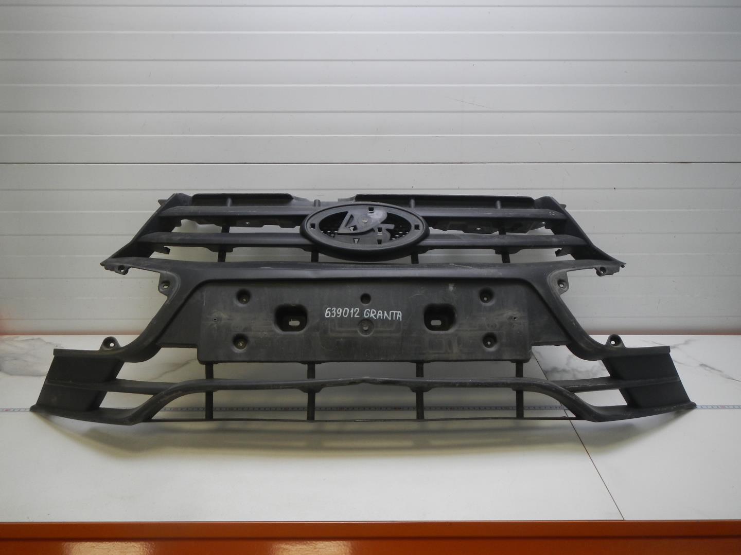 Решетка радиатора