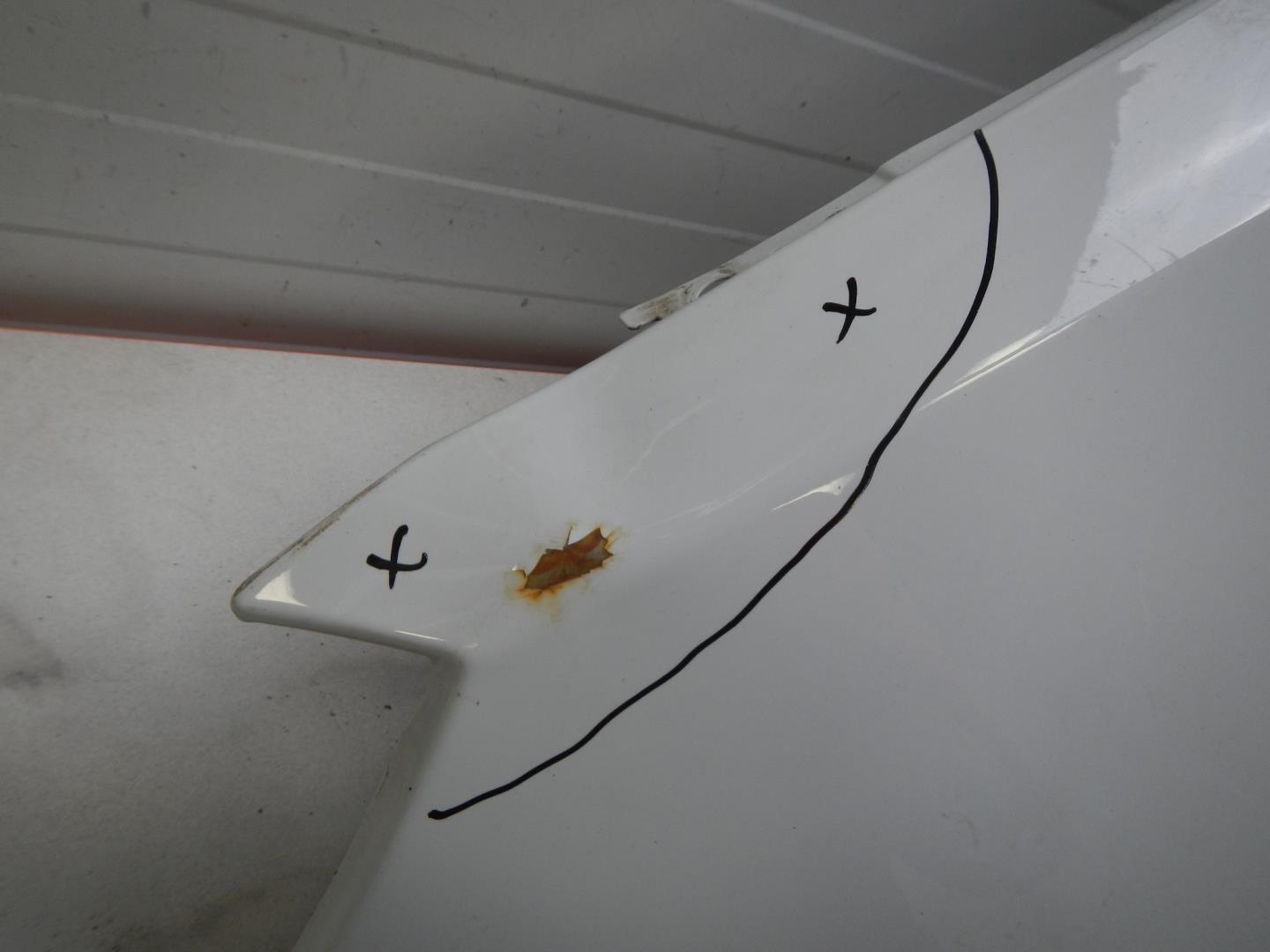 Крыло переднее левое