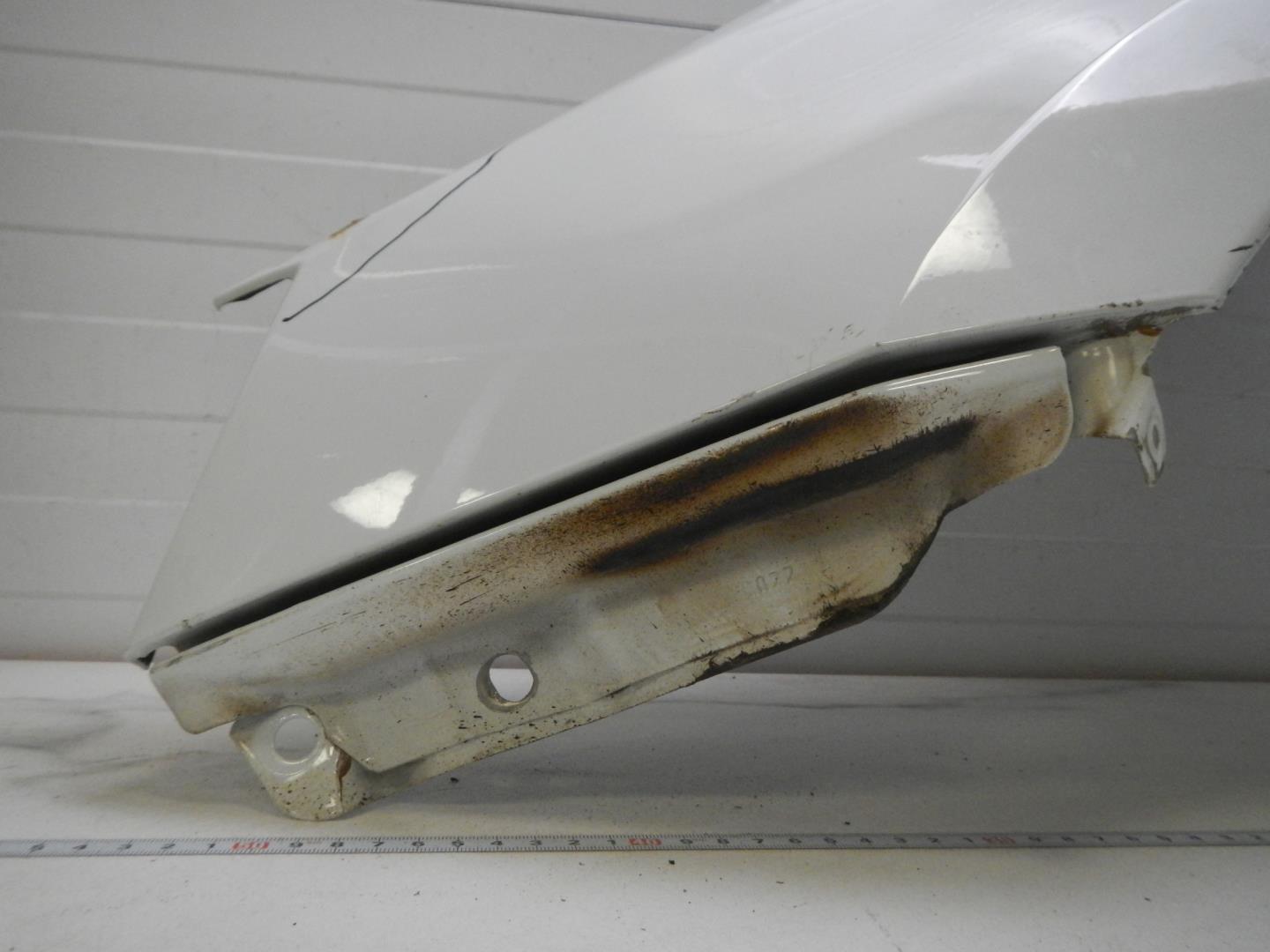 Крыло переднее левое